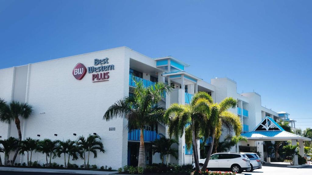 Best Western Plus Siesta Key Gateway Main image 1